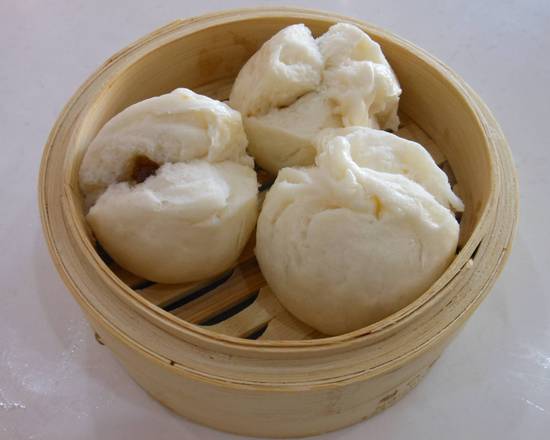 Steamed BBQ Pork Bun 蒸蜜汁叉燒包